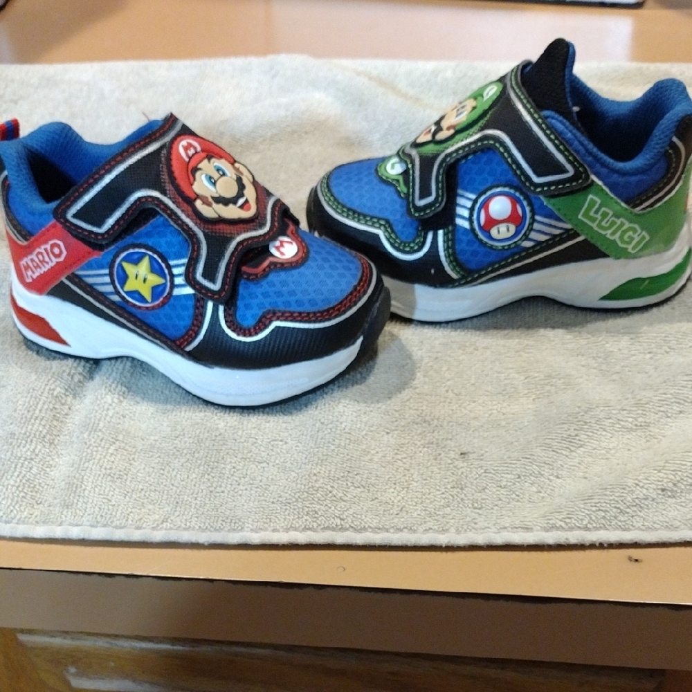 Super Mario Kids Sneakers - Blue, black And Red, Comfortable And Comfy - Picture 2 of 4